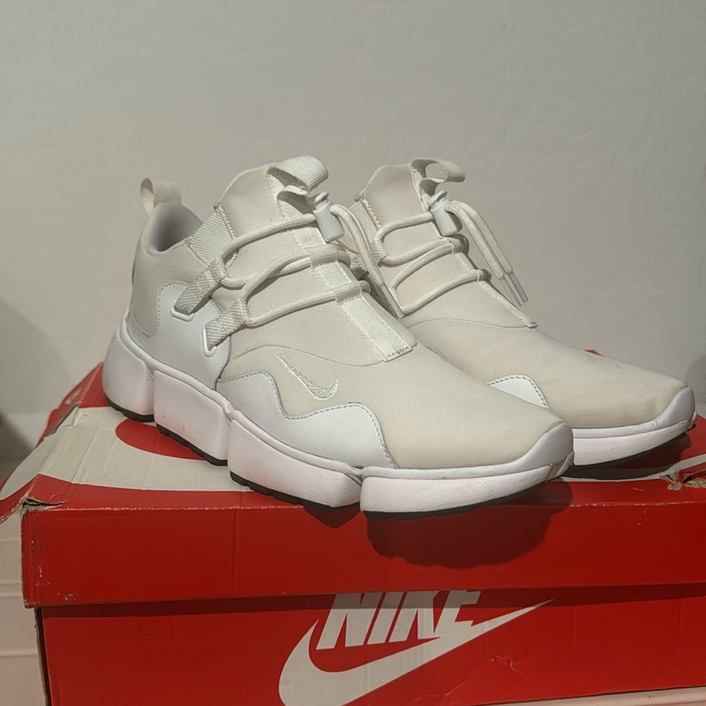 Nike Pocketknife DM